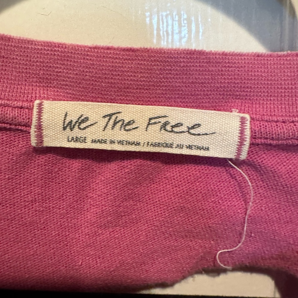 We The Free Pink Distressed Pocket Tee Size L - Picture 8 of 14